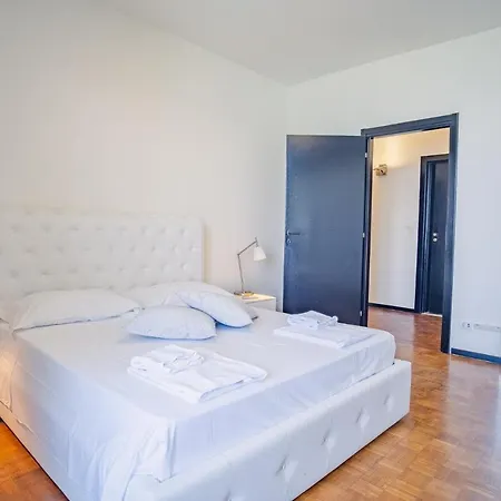 Patrizia View - Italian Homing Apartment Desenzano del Garda
