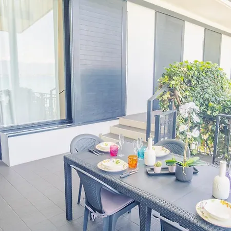 Appartamento Patrizia View - Italian Homing *