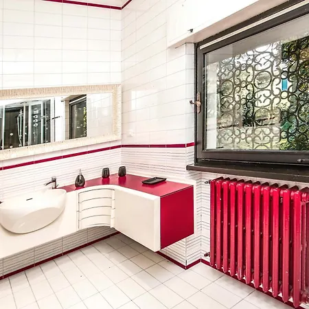 Appartamento Patrizia View - Italian Homing *